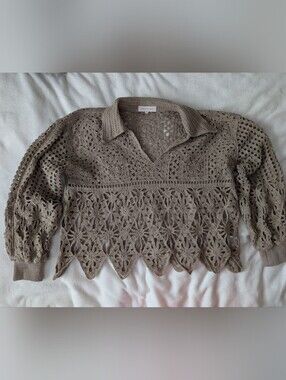 Solitaire Crochet Knit Collared Sweater in Taupe